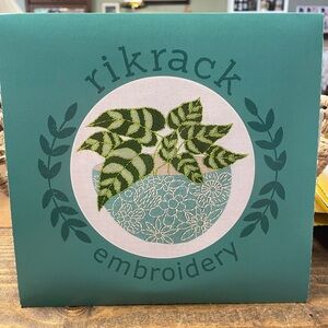 Rikrack Embroidery Kit - Blue Flower Pot